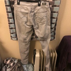 Size 30 Levi’s Jegging